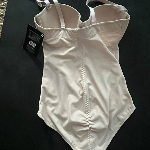 Brand new shaping bodysuit - Picture 3 of 3